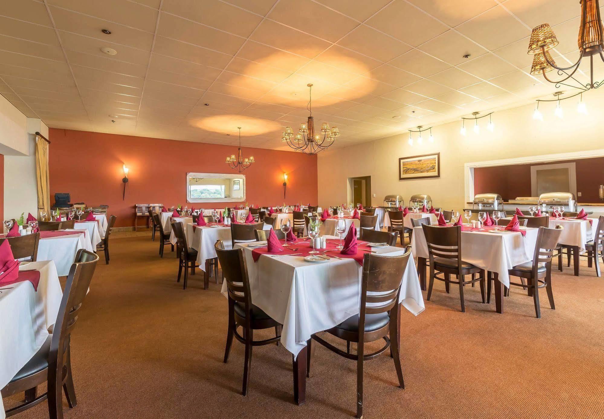 Protea Hotel By Marriott Zambezi River Lodge Katima Mulilo Luaran gambar