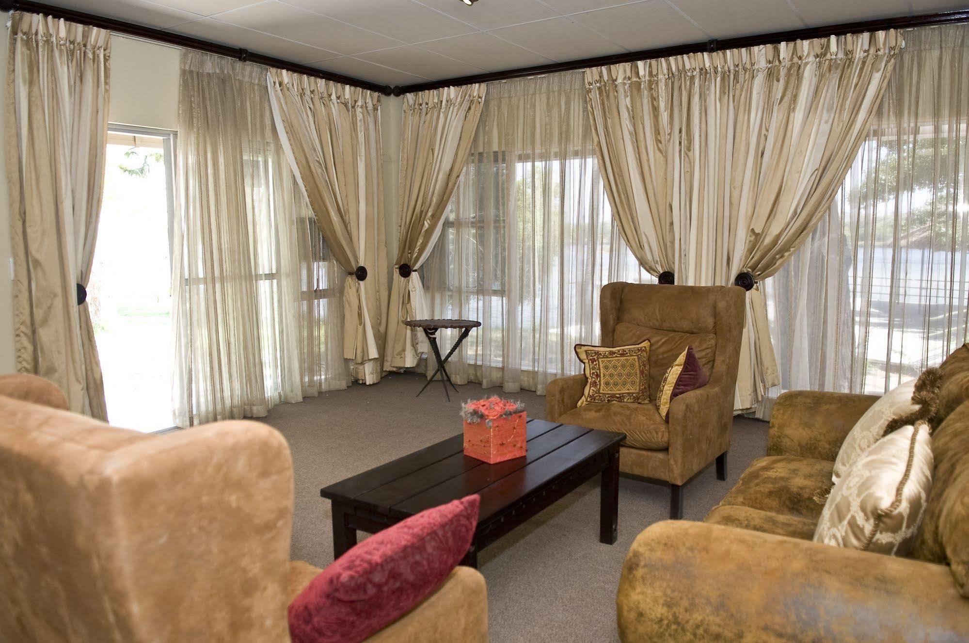 Protea Hotel By Marriott Zambezi River Lodge Katima Mulilo Luaran gambar