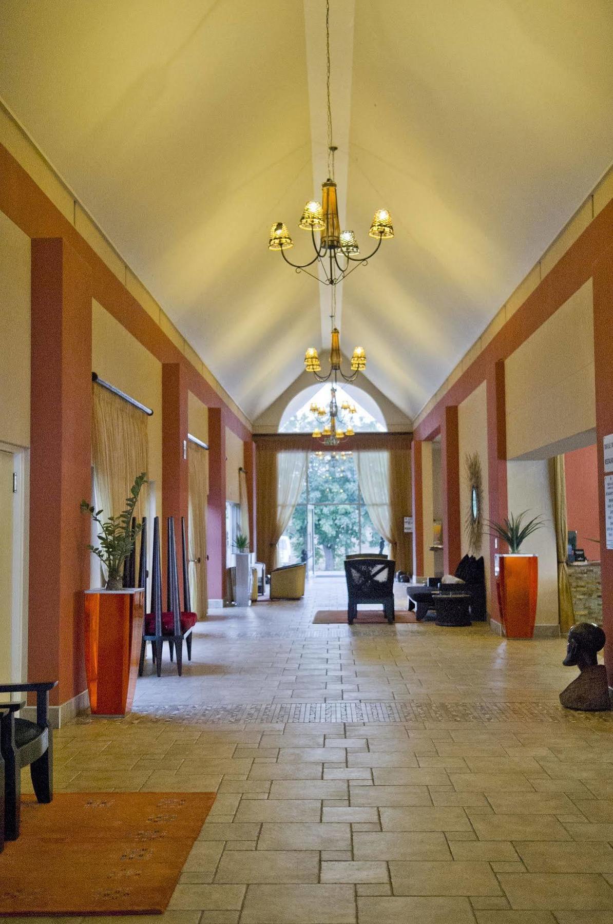 Protea Hotel By Marriott Zambezi River Lodge Katima Mulilo Luaran gambar