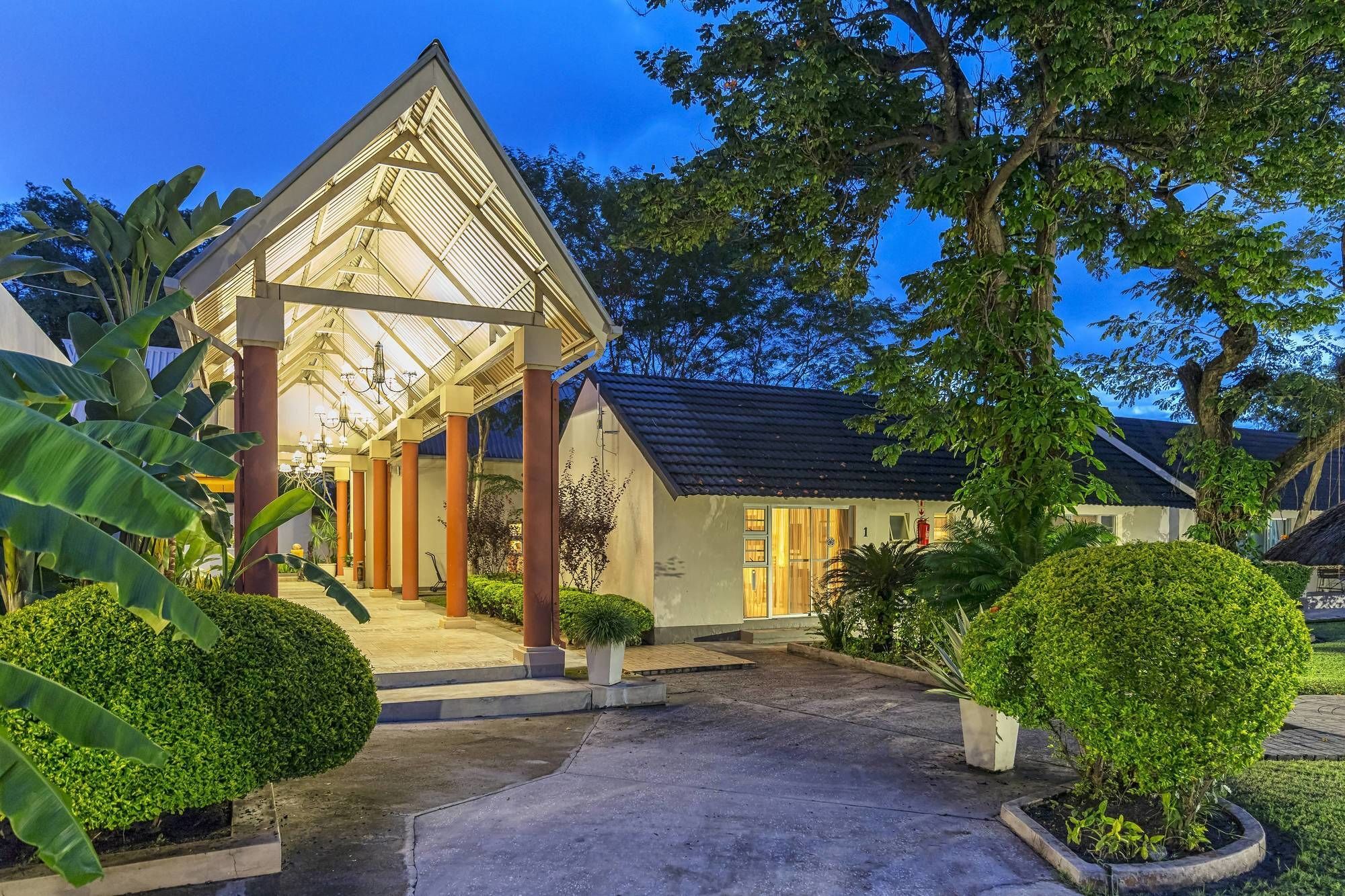 Protea Hotel By Marriott Zambezi River Lodge Katima Mulilo Luaran gambar